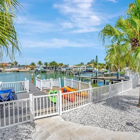 Island Paradise 3 Bed Waterfront/Heated Pool