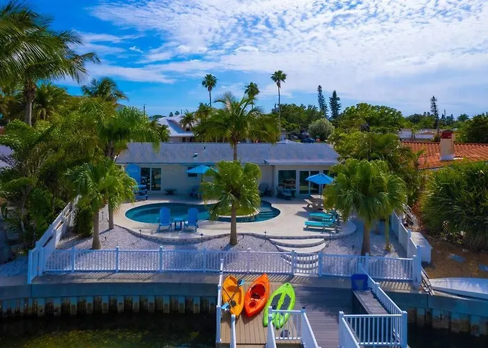 Island Paradise 3 Bed Waterfront/heated Pool Ferienhaus