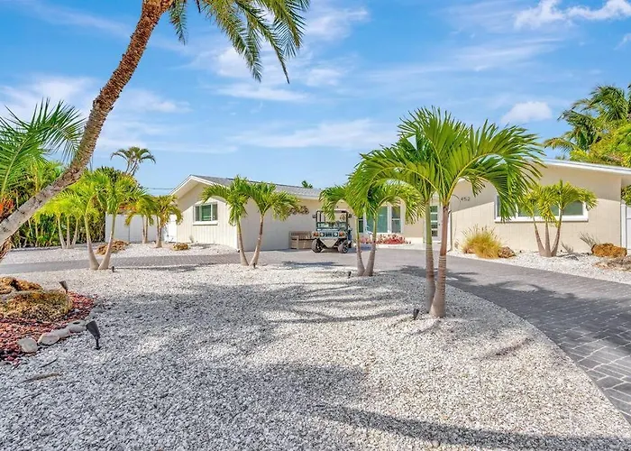 Island Paradise 3 Bed Waterfront/heated Pool * Clearwater Beach