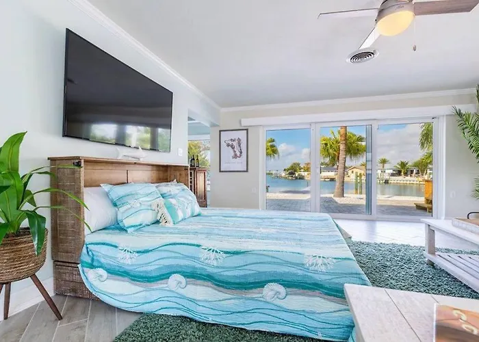 Ferienhaus Island Paradise 3 Bed Waterfront/heated Pool *