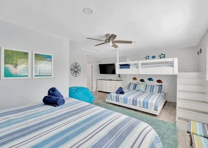 Island Paradise 3 Bed Waterfront/heated Pool
